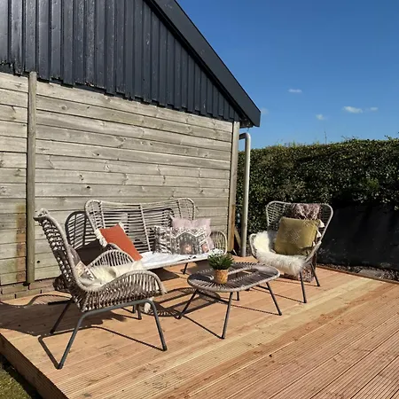 Unieke Overnachting In Amerikaanse Schoolbus Campingplads *