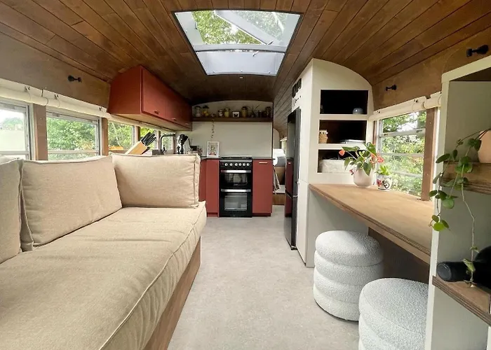 Campingplatz Unieke Overnachting In Amerikaanse Schoolbus