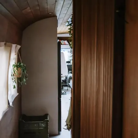 キャンプ場 Unieke Overnachting In Amerikaanse Schoolbus